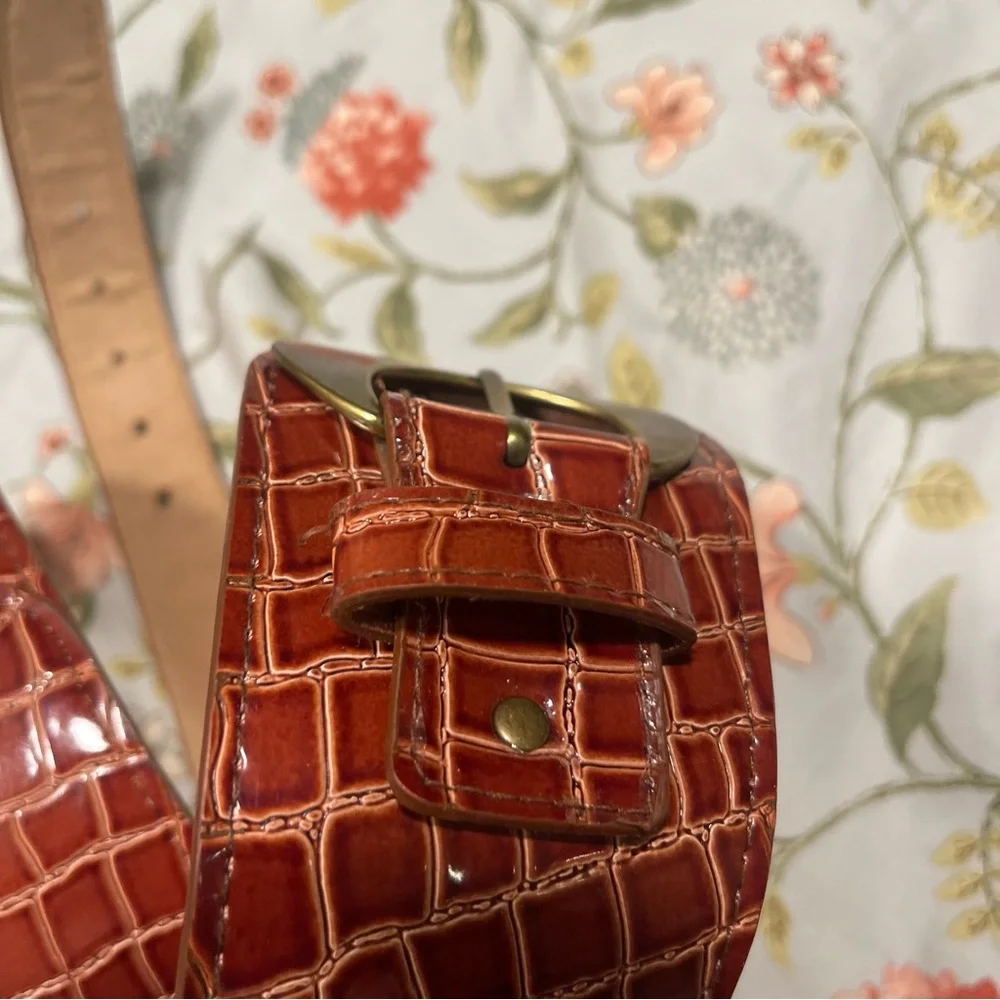 Retro Leather Croc Print Brown Belt